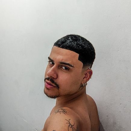 Criador de conteúdos adultos🎥
• | CARIOCA🏖️
• | 23 YEARS 👾
• | VERSÁTIL 🔥
• | GAY 🏳️🌈
• | ESCORPIÃO🦂
• | INSTAGRAM 📲👇🏼