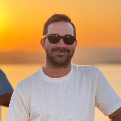 Chris Lama 🌴 Profile