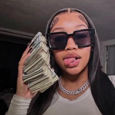 faithgrecce's profile picture. 