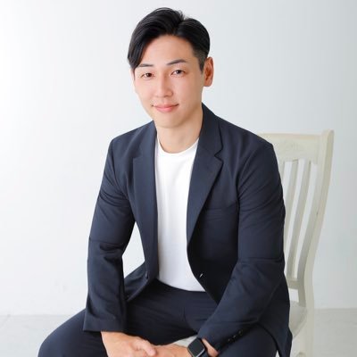 icchii2530's profile picture. TikTokフォロワー4万人/潜在意識コンサルタント/手取り17万⇨1年で1000万超え/LINE登録で潜在意識書き換え特典プレゼント/YouTube⇨https://t.co/cBmv4UKqit