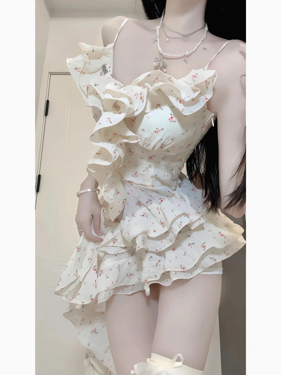 붙임성 강한 편, 잘 안 떨어져요 🐾 | 🎮 밤새 겜 가능 | 🍷 한잔하다가 사랑에 빠질지도