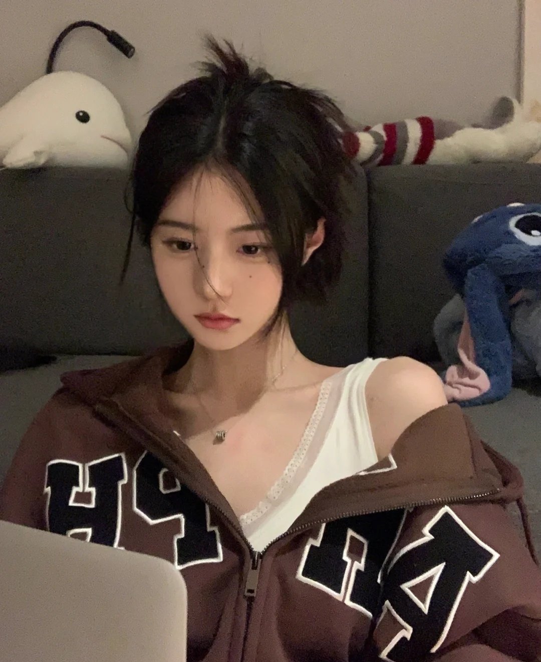 裏○女子です。Bカップ。介護やってます。ストレス溜まってるので発散したいですぐフォローお願いします。全 裸オ ナニーも見に来てねhttps://t.co/E3jELA6vJx里〇女子。