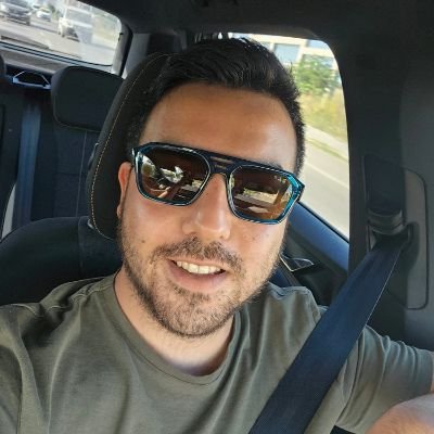 onderarikan22's profile picture. Okur
