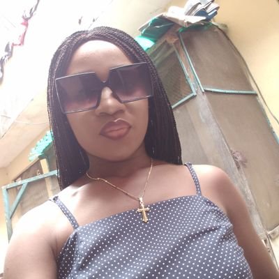 lover of Chelsea, proud CELVZ member, loves Dancing, singing nd reading.lastly been Enthusiastic towards life.
never u underestimate anyone.