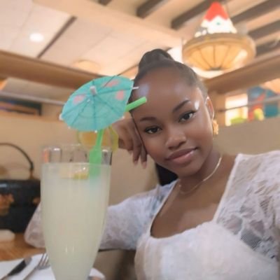 18y/o Founder building the next gen student ecosystem @campusbestie • I write & love candle sticks • awakening the giant within you.