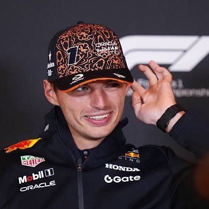 🇦🇷 Adicta al mate, a la f1 y a escuchar airbag al palo