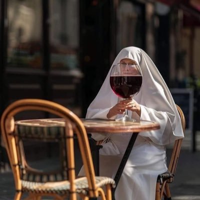 sempreSulFilo's profile picture. Vivere il tempo, il momento.