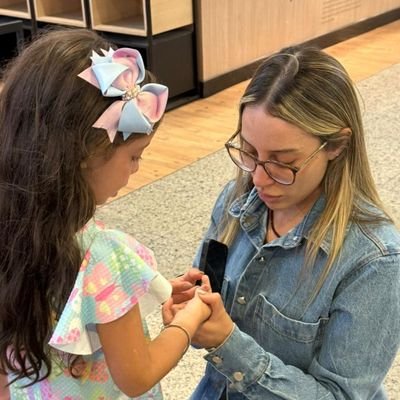 samia_cirelle's profile picture. 🍎🍟
Paz e Bem 🫶🏻
Tudo posso naquele que me fortalece. 🙏