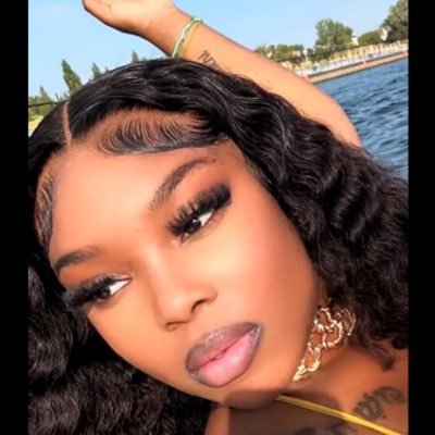 the diary of a mad black woman !! MELLYWAYY ❤️ • Champagnemamii 😋
