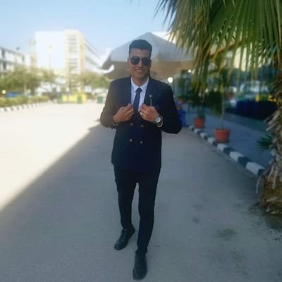 اللّينُ باللّين والود بالود، والبادي باللُطفِ تألفه الروح وتهواه. ❤