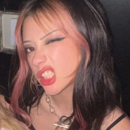 gentlykept's profile picture. do not EVER take anything i say seriously