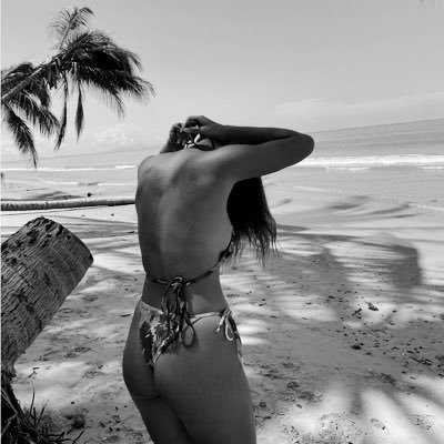 Sophr399's profile picture. Domme & Verified content seller 💫 - Size Queen - Ex OF, faceless! Premades & Sessions! DMs open!