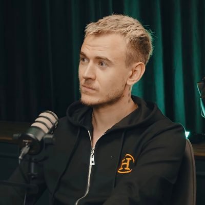 GusevSviatoslav's profile picture. Блог про бизнес, заработок и криптовалюту. Lifestyle от предпринимателя, Святослава Гусева (бывший CPO платёжной системы на TON). Владелец агентства блогеров.