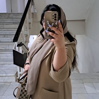 روانشناس، مهندس در تحصیل، عاشق قهوه🎀.
(نژاد پرستی فالو نکن)