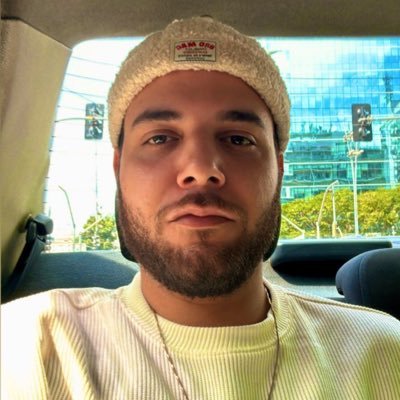 Cria de favela, fotógrafo, assessor parlamentar, comunicador popular e fundador do @socriapre