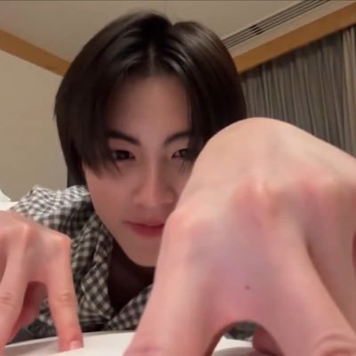 ⿻ 𝗄𝗇𝗈𝖼𝗄 𝗄𝗇𝗈𝖼𝗄 ✿ ⠀ 𝗃𝗎𝗌𝗍 𝗒𝗈𝗎 𝖻𝖺𝖻𝖾 , 𝖼𝖺𝗅𝗅 𝗆𝖾 ( ploysai )fall in luv w / @phutatchai / @aa_ashirakorn / @got7 / @ethankahn_v #รีวิวน้อวพส