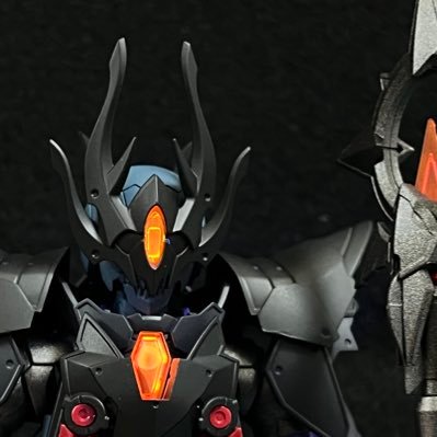 はじめまして、夜な夜な積みプラを崩しているファーストガンダム世代のオッサンです。ガンプラのほか、タミヤのラジコンも大好きです。 よろしくお願いいたします。