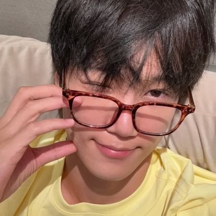 Syxmiko_21's profile picture. 엑소만 좋아하나뿐인 사랑❤ 

                                                              This is a realist utopia.💭