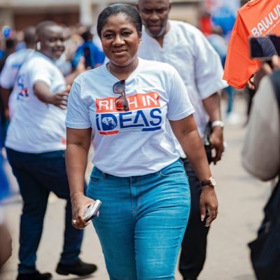 Philanthropist|Youth Ambassador|Activist | Journalist | Tourism|Int. Relations/Diplomacy |Email: Sarkcesszamani0@gmail.com| +233541885927| Proud Mfantsi❤️