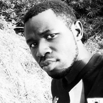 Human Rights activist•Political Analyst•Obsessive farmer•Manchester United is in my DNA