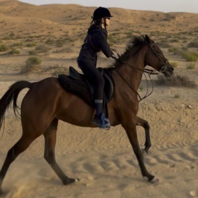 أرغب في استخدام الابتسامة لحلّ سوء الفهم، والتسامح لإدفاء قلوب الناس، والإيمان لإضاءة طريقي.