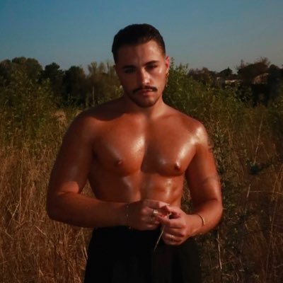 YouTube : Alex Miguel / Insta : alexmiguel7 / Snap & TikTok : alex7miguel