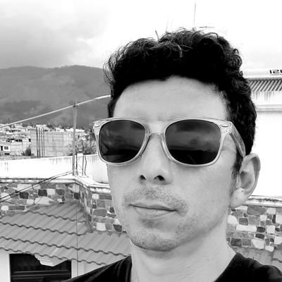 Quetzaltenango city based DJ, Guatemalan, Electronic and Bass music specialist, Law Student, outgoing af, caos, 100% real no matter who you are. 👑👑