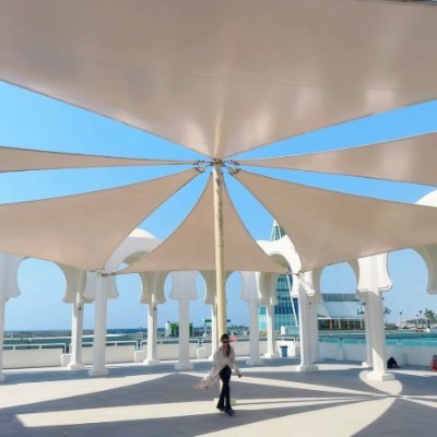 أؤمن أن اللطف قوة وأن الابتسامة بداية لكل شيء