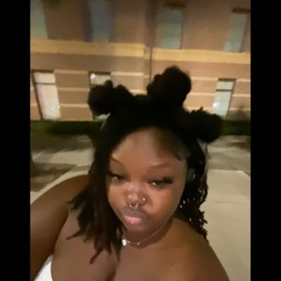 bellarose2247's profile picture. fuck you hoe. #18. 🏳️🌈👩❤️💋👩 Bethune Cookman University 🐯💛❤️