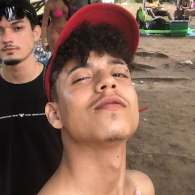 Vai achando que eu tô sorrindo pra vc kkkkk, Tô brisado vida, só o verde 🍂🍁