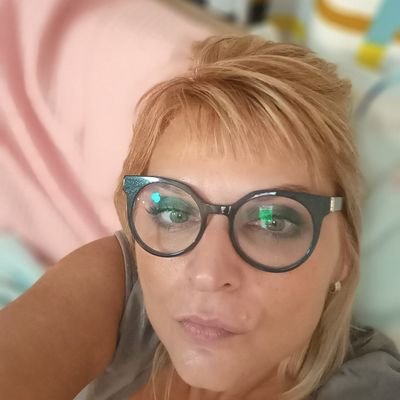 Politikolog VII1, MBA, Marketing&SEO. Nisam član ni jedne partije. Stavovi su lično moji.