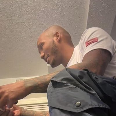 CarlosL83447225's profile picture. 