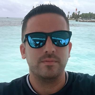 💻 Software Engineer
⚽ #RealCartagena #FCBarcelona #RiverPlate