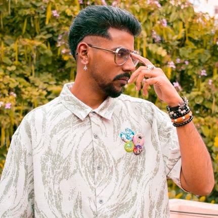 God🌺
Leo♌
Mane🦁👑
ComicGeek👽
Photography📷
AnimalsMatter🐾
NatureIsADrug🌳
PsychedelicSoul🌈
HigherPerspective🍄
Movies&MusicGeek🔍
Ambedkarite💙