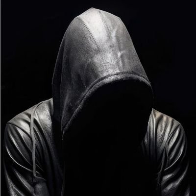 «رهگذری میان سایهها و نور… کلماتی که نیمهراه رها میشوند، و داستانی که هیچگاه تمام نمیشود.»