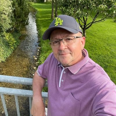 Digital Creator | UK 🇬🇧 | Building ideas 💡
12. Tech enthusiast | Business mindset | London 📍