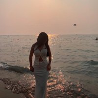Avni (@avni_ch03) 's Twitter Profile