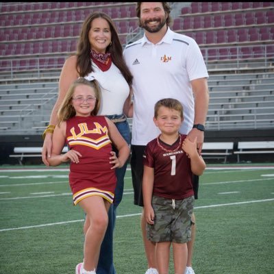 Offensive Coach at ULM
Follower of Christ. Husband to Allie Wells. Father to Anna Collins & Cannon. Class of 2017 AFCA 35 Under 35