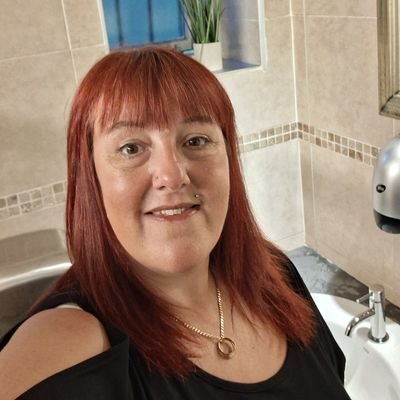 darts fan 🎯 The asp 🐍 Hollywood 🎬 Rockstar 🎸 & Smudger
English Riviera 🏝️
#mentalhealth 💚
born in Macclesfield now living in Stockport
