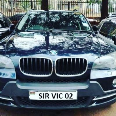 A connoisseur of men's designer fashion & supercars. Blends driving art & fashion!