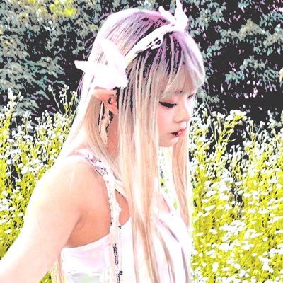 ─ ┈┈ ‟⠀⠀ isn’t she radiant? ‟ ╱ ⊱ a follower of the moon ┊ ↳ ROLEPLAY Account. 18+