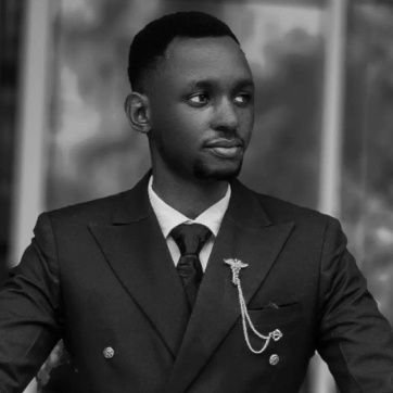 Everything that makes me Human|| MD 🩺👨⚕️ || Bibliophile 📚 ||Man Utd 🔴