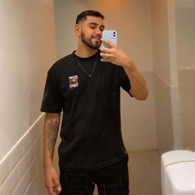 https://t.co/mRXx4kWKDy Aqui só falamos de Anitta e coisas futeis