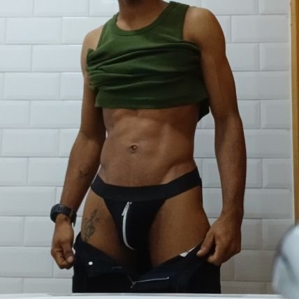 viciado em bunda de macho e buceta ,homem trans e bem vindo🏳️⚧️, Se não aguenta rola Nem chama,
só tenho essas duas conta o resto é feck.
@jefinhorei467👈🏽
