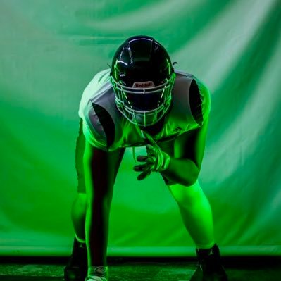 6,4 250lbs 3.1 GPA Graduating Class of 2027 Holy Family Catholic High School Victoria MN OL/DL https://t.co/fvLpizwBEs