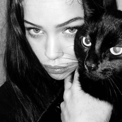 Le idee migliori non vengono dalla ragione, ma da una lucida, visionaria follia 🖤🌙