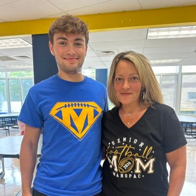 Special educator in Ossining♥️ Proud mother of 2 wonderful kids ♥️ Frost & Zoom’s mama too♥️ Love coaching cheer, reading & watching my kids play sports♥️ PAC♥️