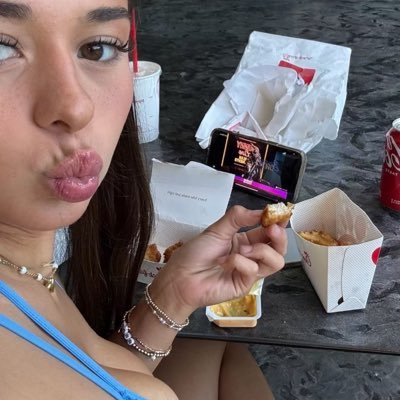 cabe_marcel's profile picture. Let’s talk and see where life takes us..
outgoing,communicative,easy going,outspoken,I am also a very Romantic type,love to cuddle,hold hands.😊💕