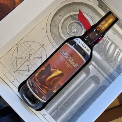 atonjina's profile picture. 