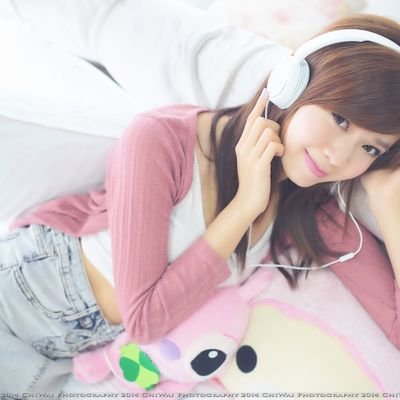 JessicaRob6179's profile picture. 